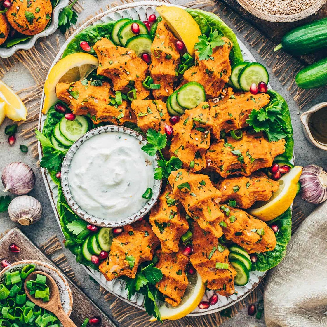 Linsen-Bulgur-Frikadellen (Mercimek Köftesi)