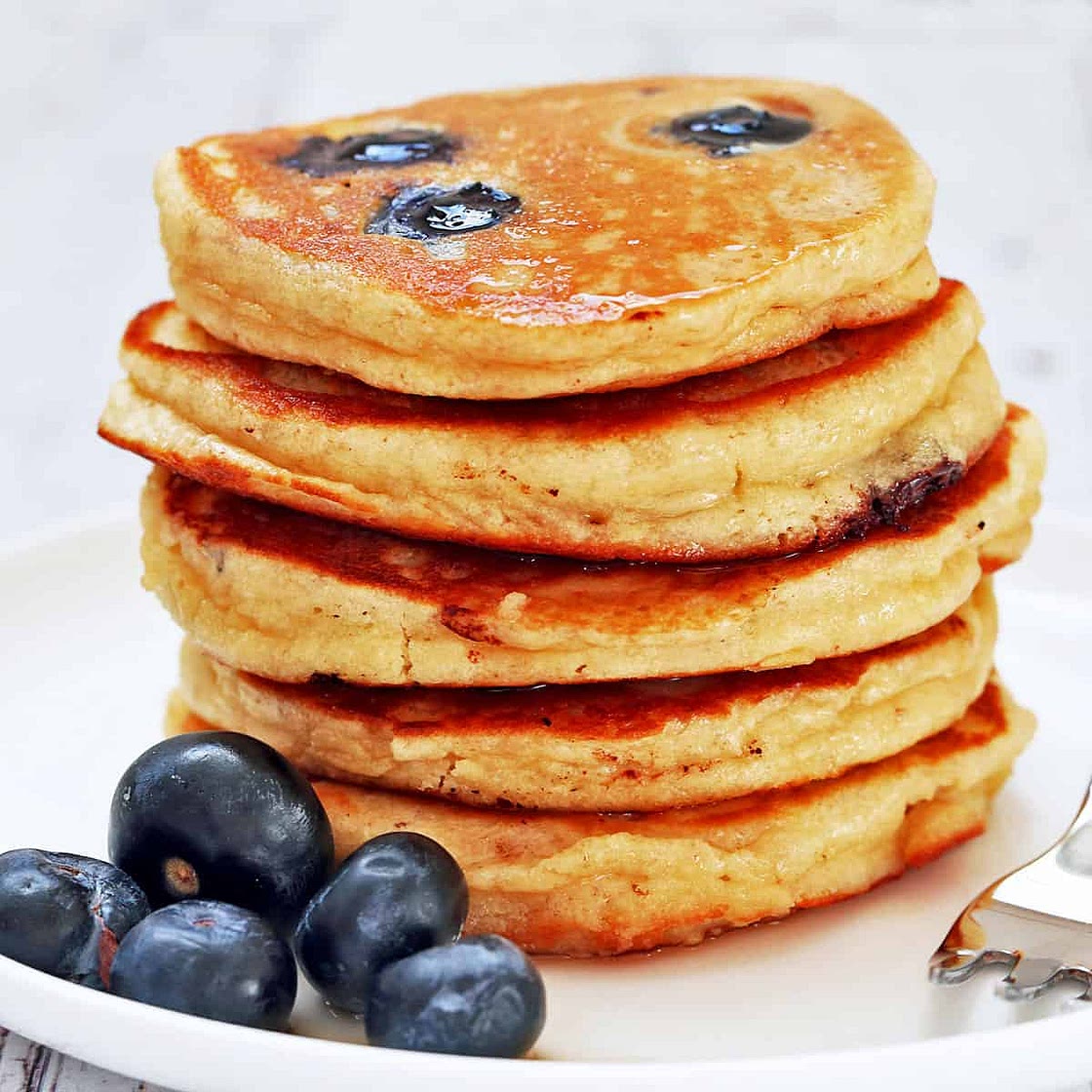 Big and Fluffy Almond Flour Pancakes