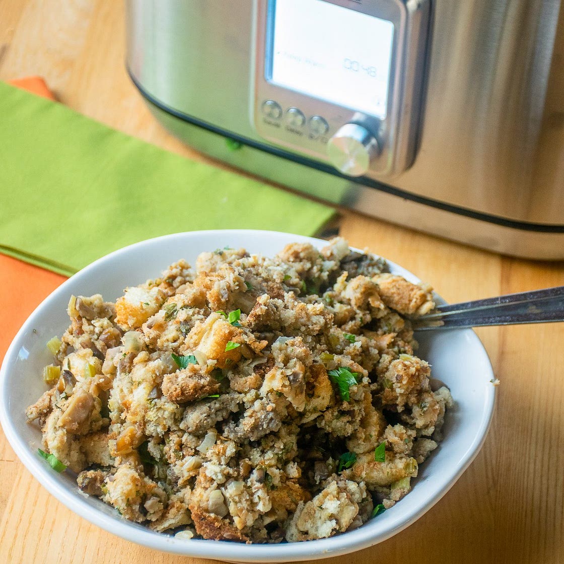 Slow Cooker Thanksgiving Stuffing