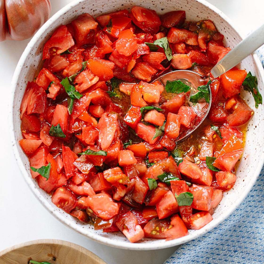 Fresh Raw Tomato Sauce