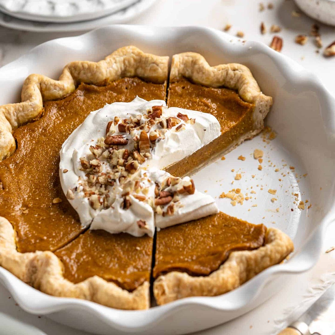 Vegan Pumpkin Pie (9 Ingredients)