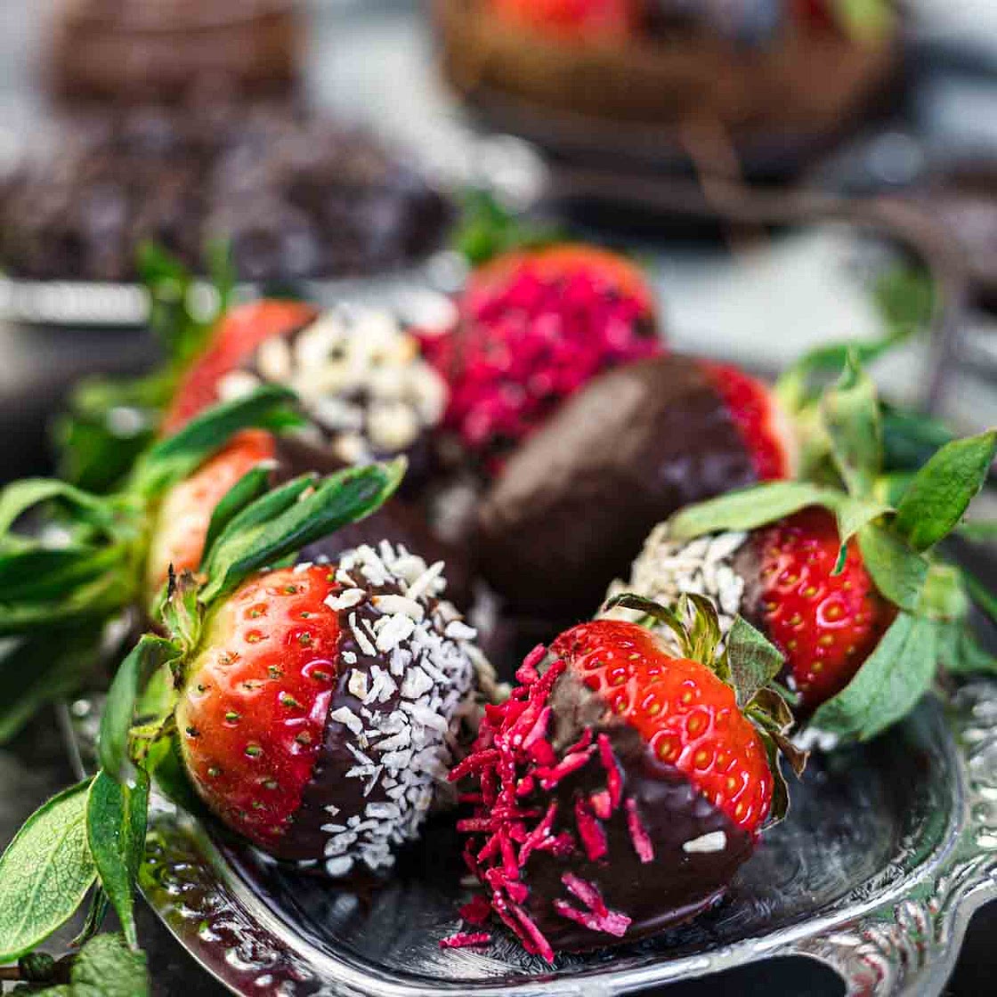 How To Make Keto Chocolate Covered Strawberries