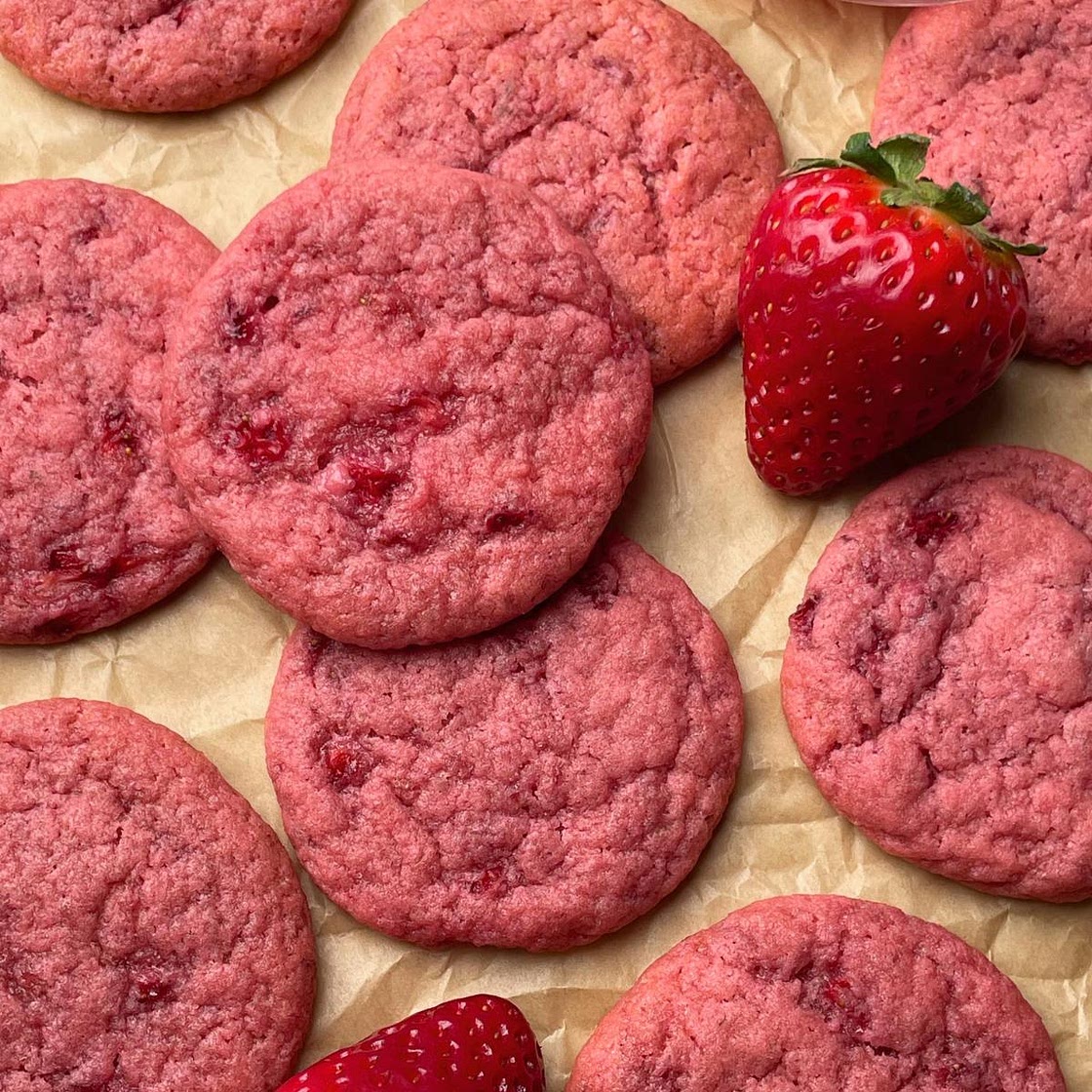 Vegan Strawberry Cookies