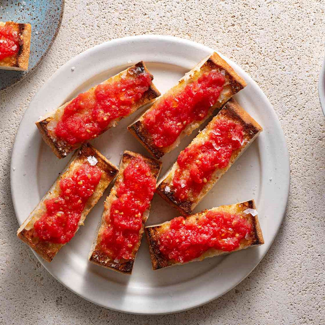 Pan con Tomate (Spanish-Style Grilled Bread With Tomato) Recipe
