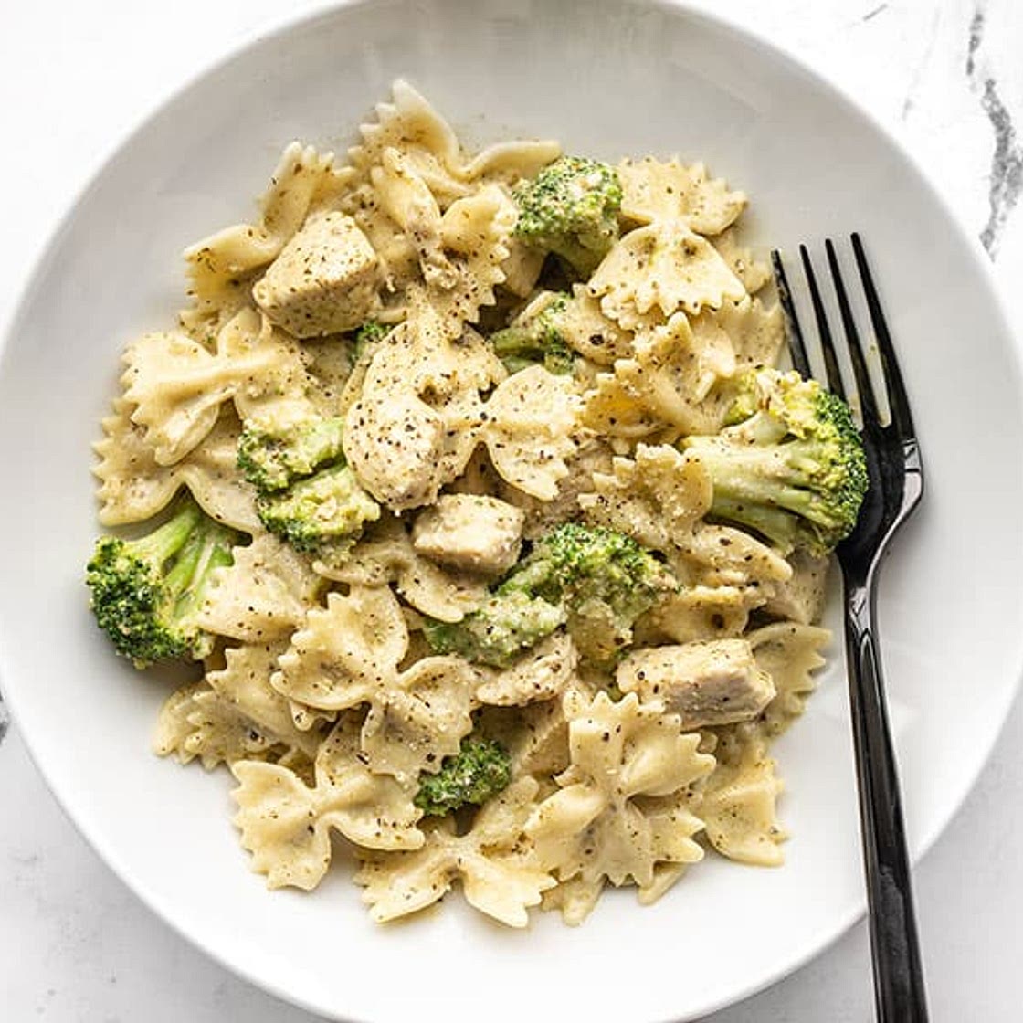 Creamy Pesto Pasta with Chicken and Broccoli