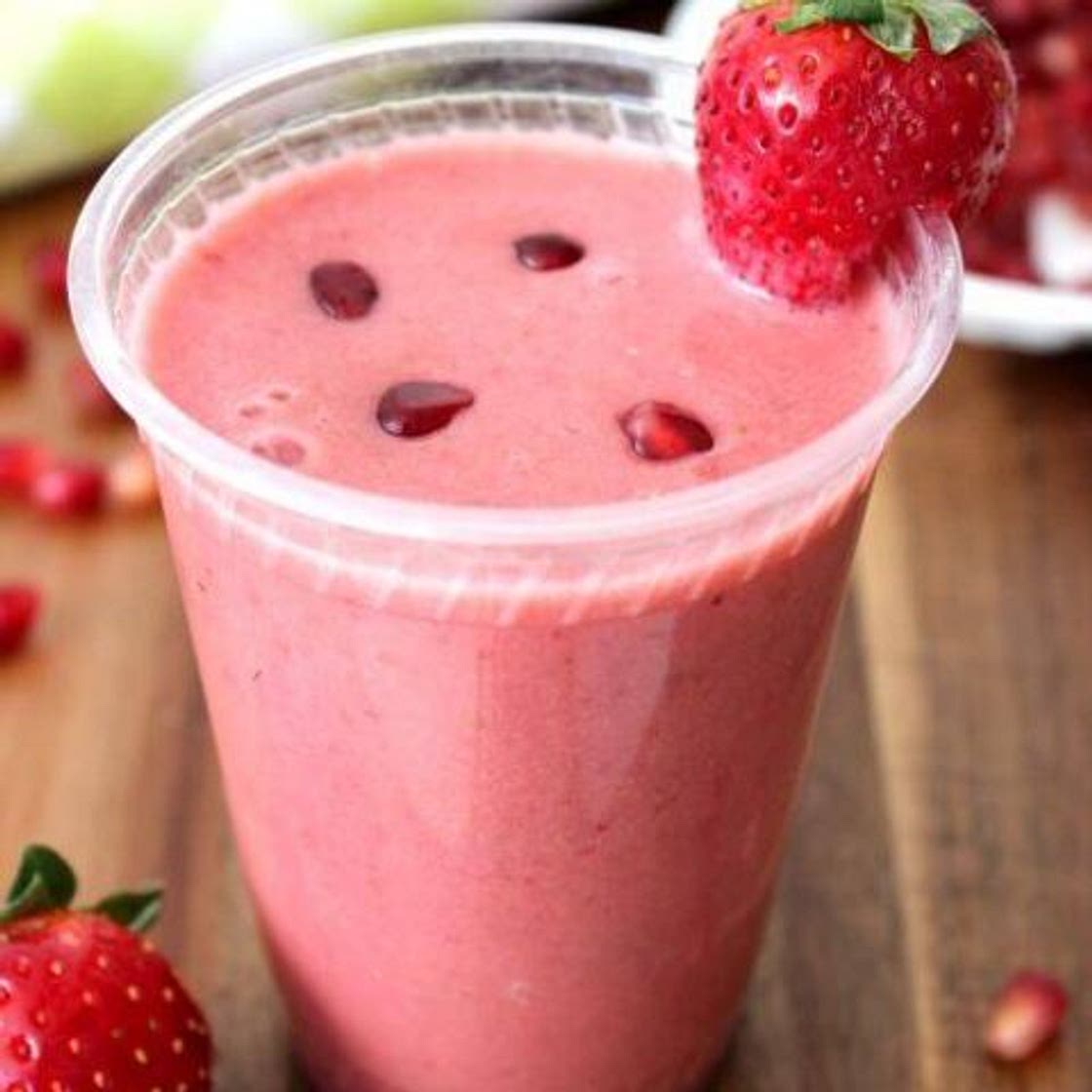 Pomegranate Strawberry Smoothie Recipe!