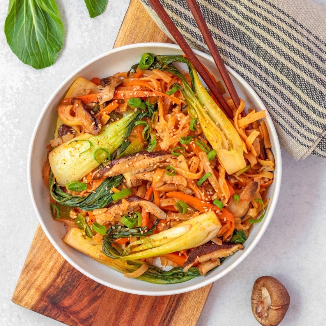 Asian Mushroom Noodles Stir Fry