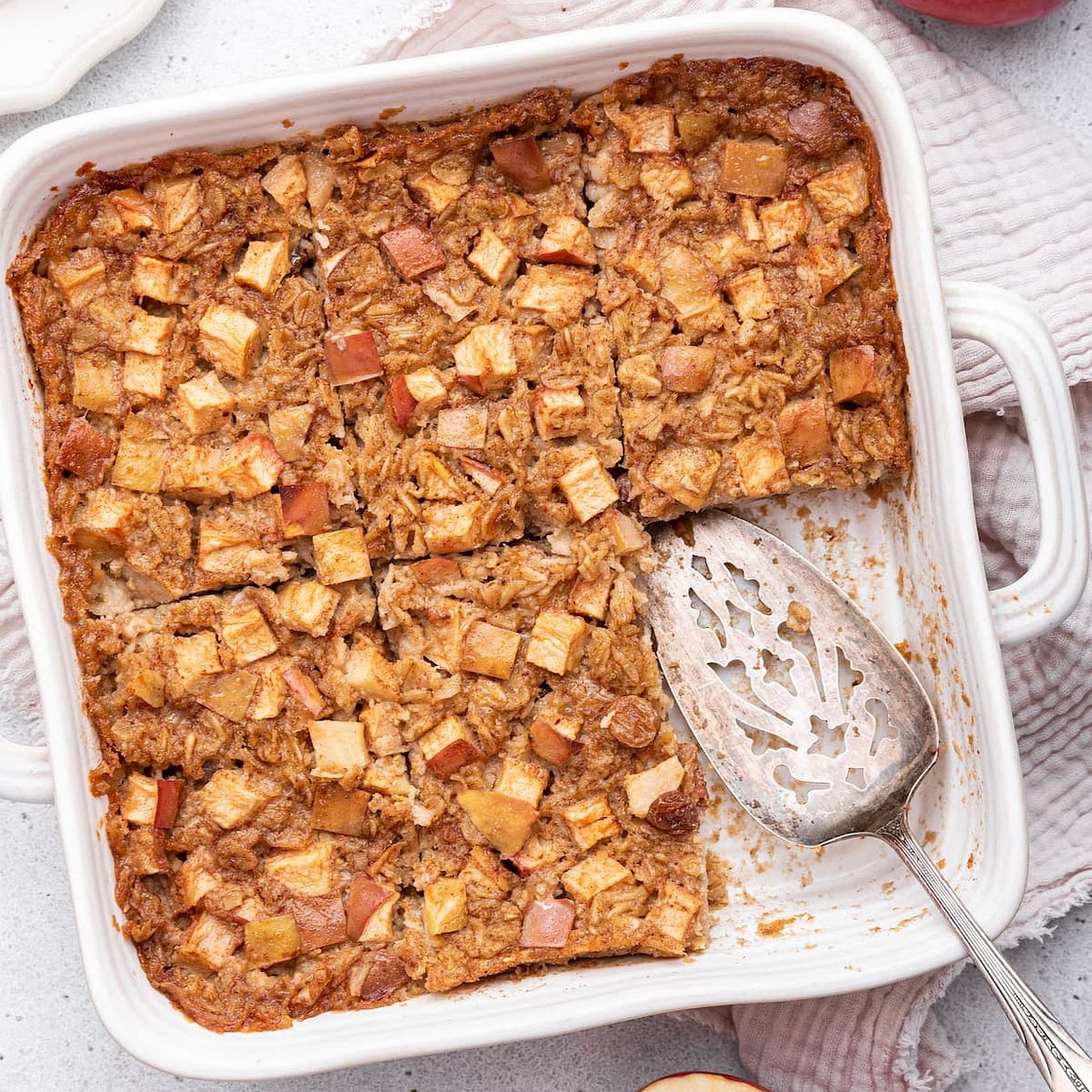 Apple Cinnamon Baked Oatmeal