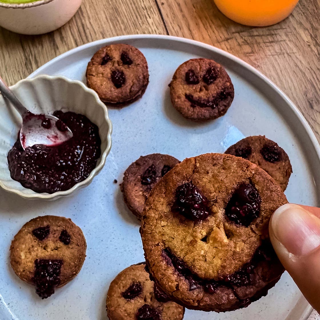 ʙɪꜱᴄᴜɪᴛꜱ ʜᴀʟʟᴏᴡᴇᴇɴ 🎃