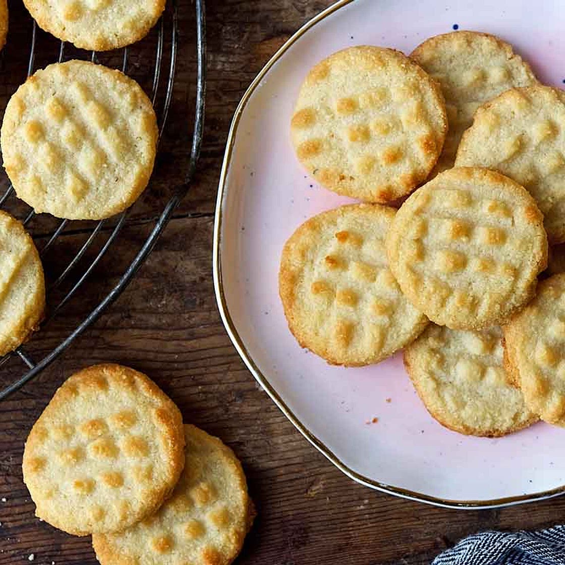 Gluten-Free Almond Flour Shortbread Cookies