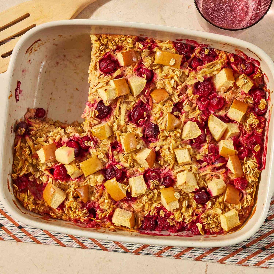 High-Fiber Apple-Cranberry Baked Oats