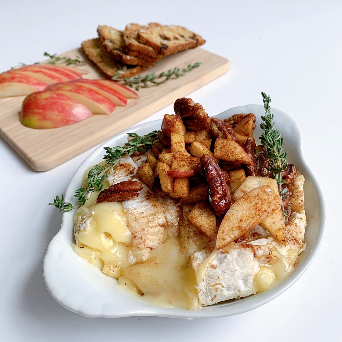 Baked Brie With Honey-Glazed Cinnamon Apples & Pecans