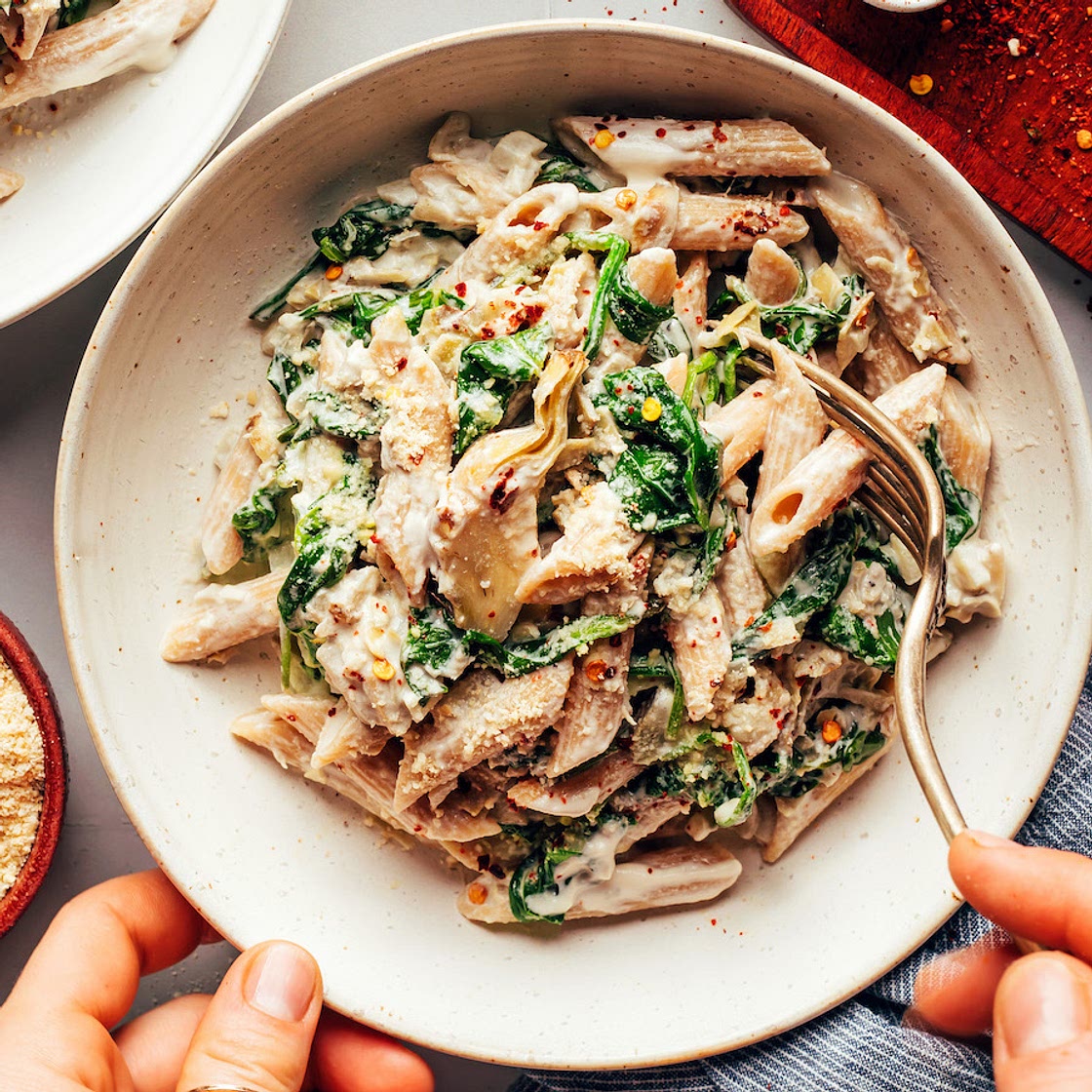 Creamy Vegan Spinach Artichoke Pasta (1 Pot!)