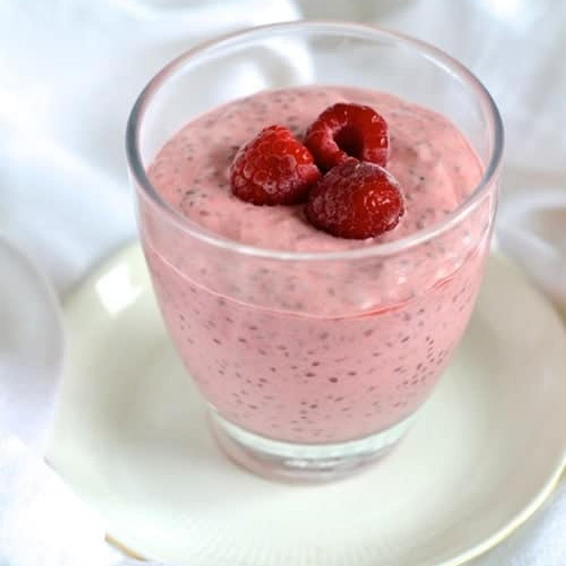 Vanilla Raspberry Chia Pudding