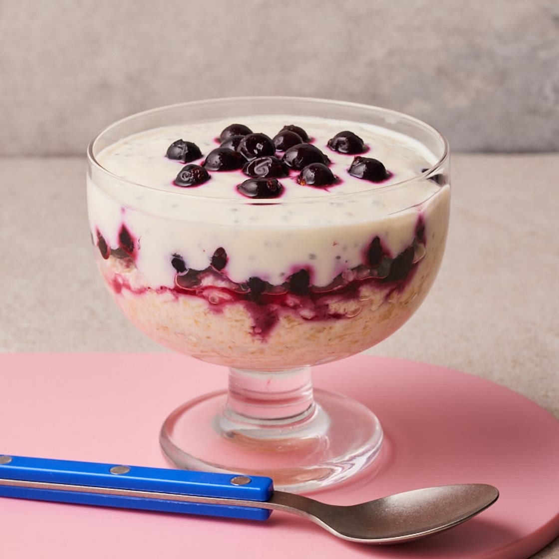 Apple and Blackcurrant Overnight Oats | Slimming & Weight Watchers Friendly