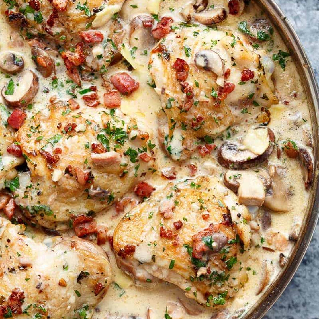 Creamy Baked Chicken Thighs with Mushrooms & Bacon
