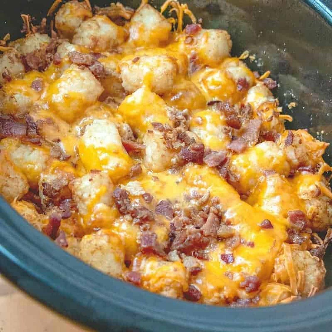 CROCK POT CHICKEN TATER TOT CASSEROLE
