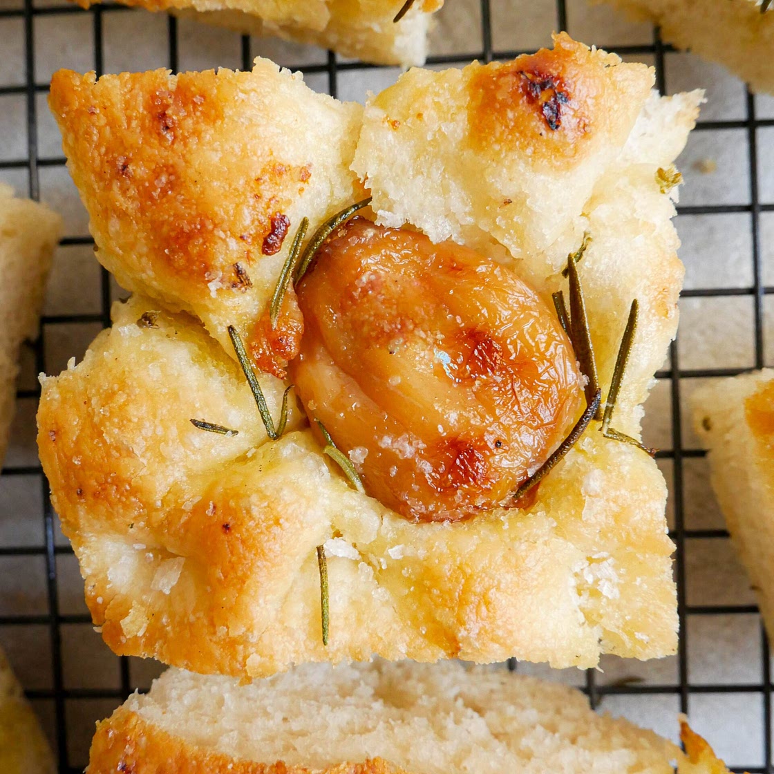 Garlic & Rosemary No Knead Focaccia