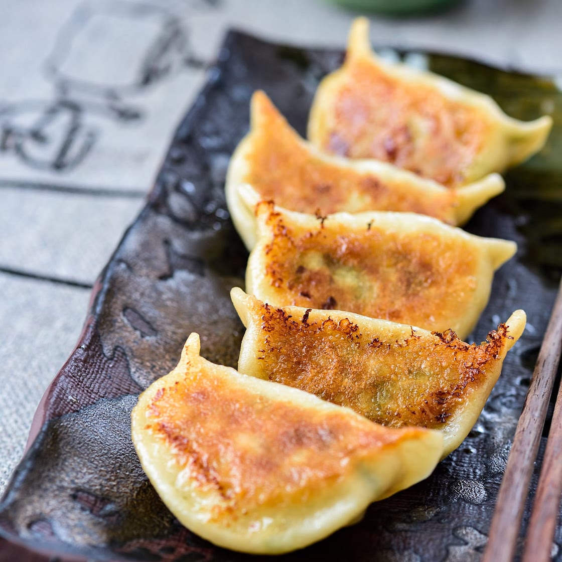 Shrimp dumplings (saeu mandu)