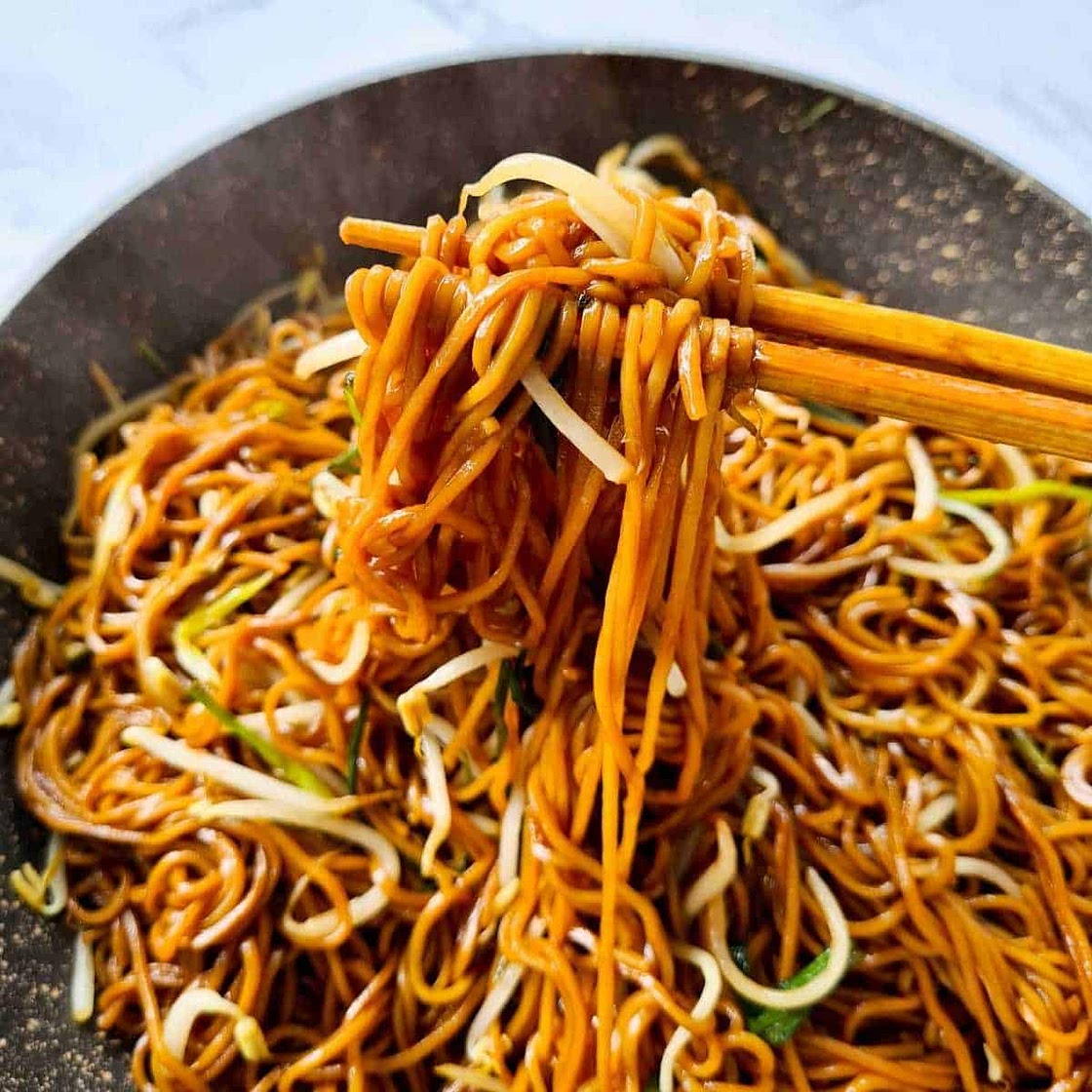 Soy Sauce Pan Fried Noodles (Cantonese Chow Mein)