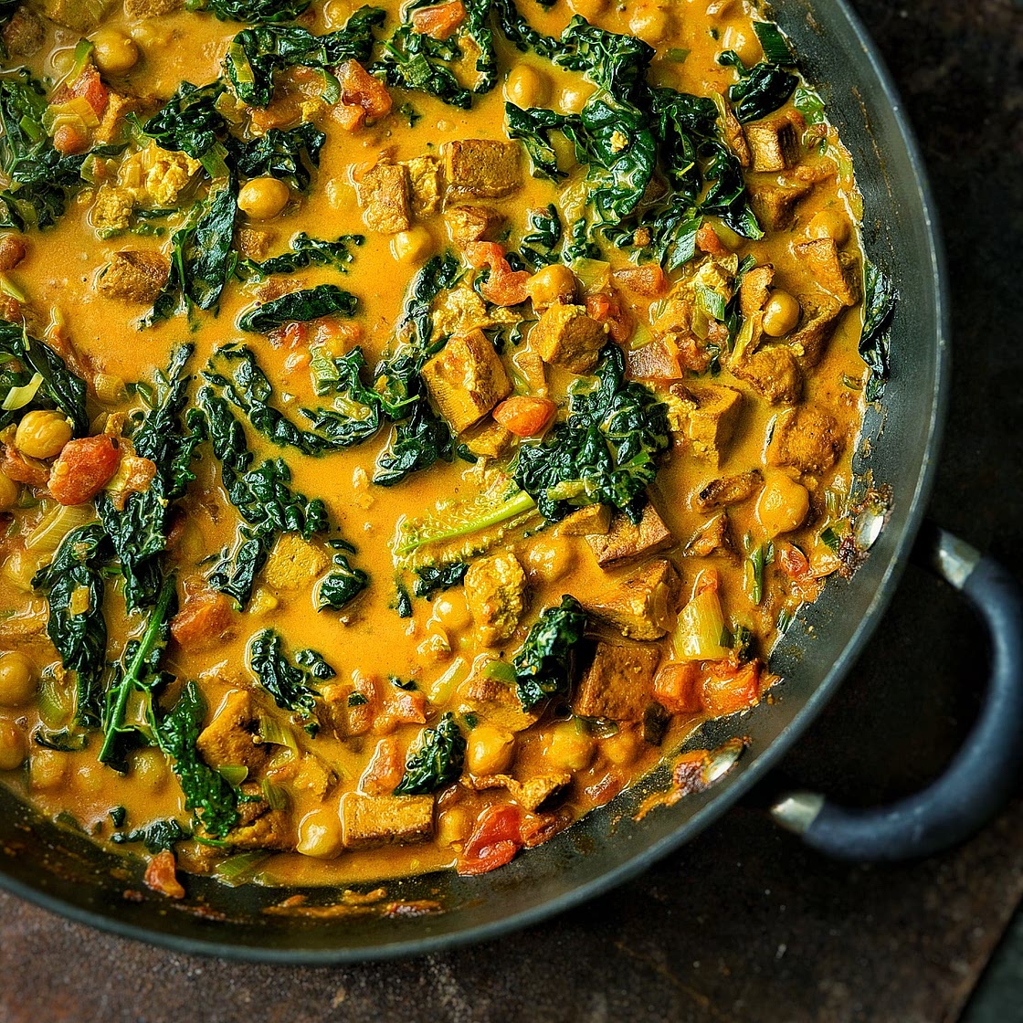 5 minute, tofu, kale and chickpea curry