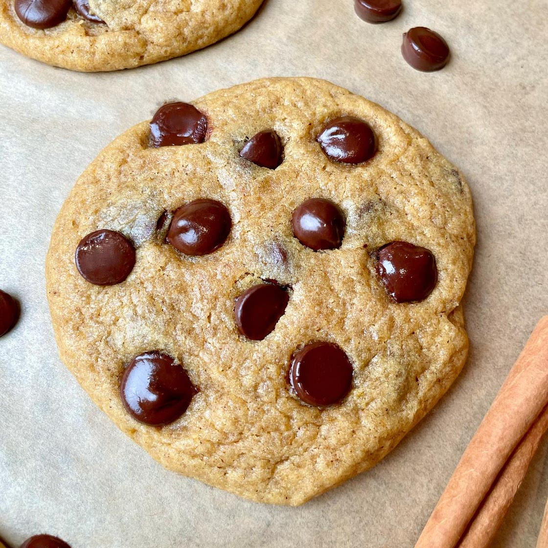 Vegan Pumpkin Chocolate Chip Cookies