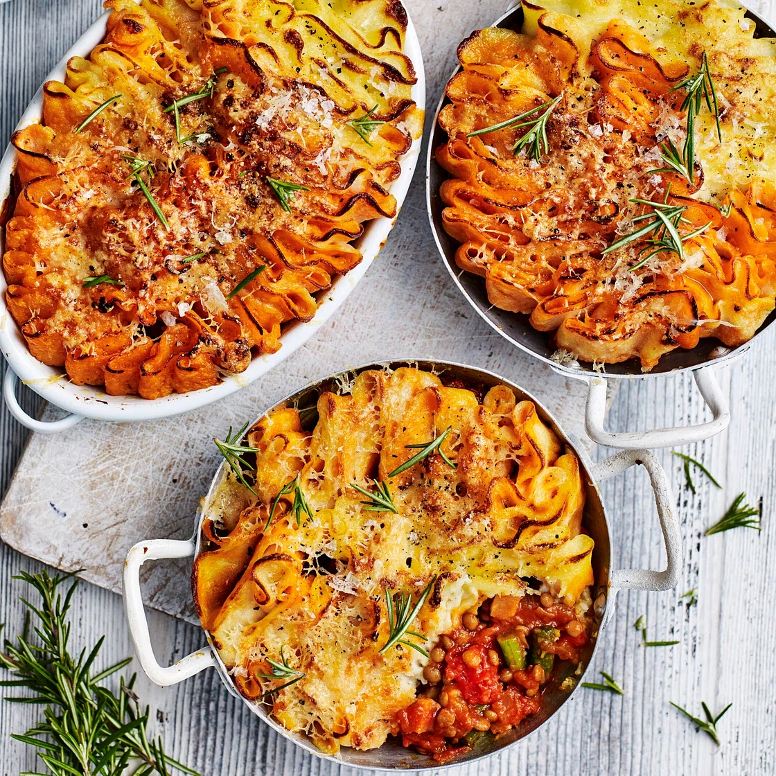 Vegetable and lentil pot pies