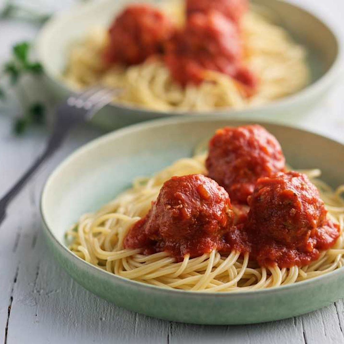 Meatballs with Tomato Sauce and Pasta