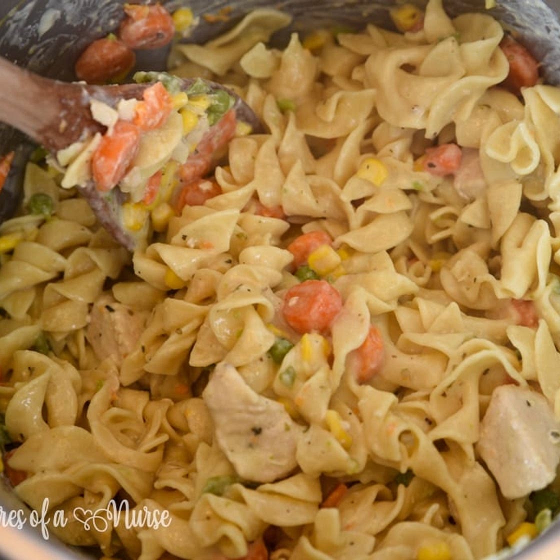 Instant Pot Chicken Pot Pie Casserole