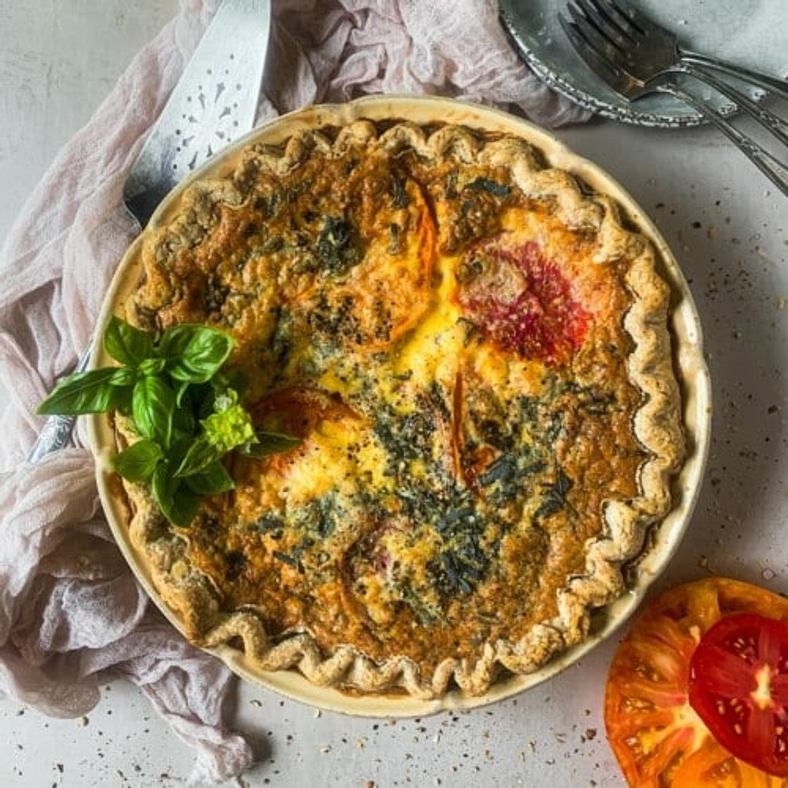 Tomato quiche with balsamic caramelized onions
