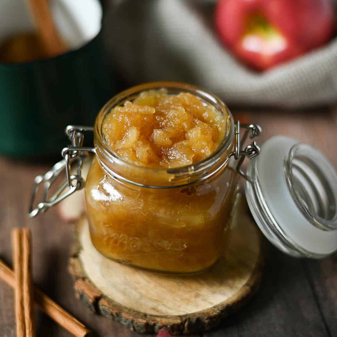 Honeycrisp Applesauce with Brown Sugar and Cinnamon