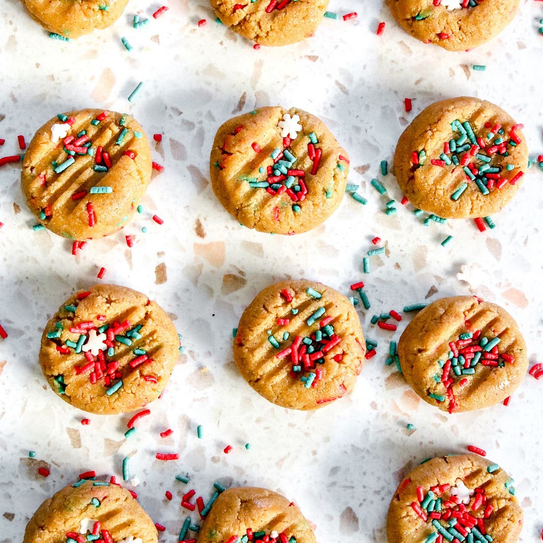 5-Minute No Bake Christmas Sprinkle Cookies