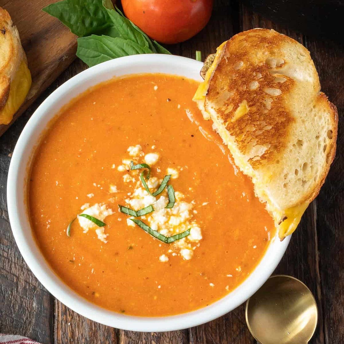 Roasted Garlic Tomato Soup