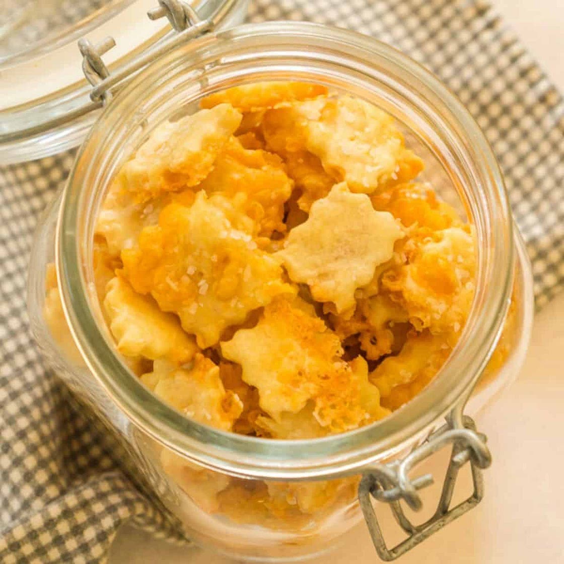 Sourdough Cheddar Crackers with Discard