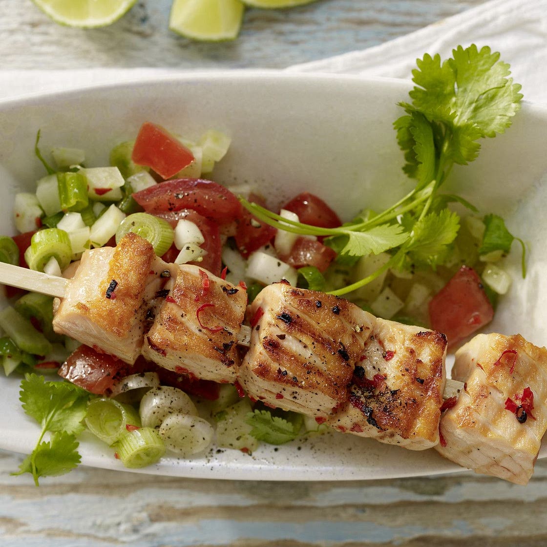 Gegrillte Lachsspieße