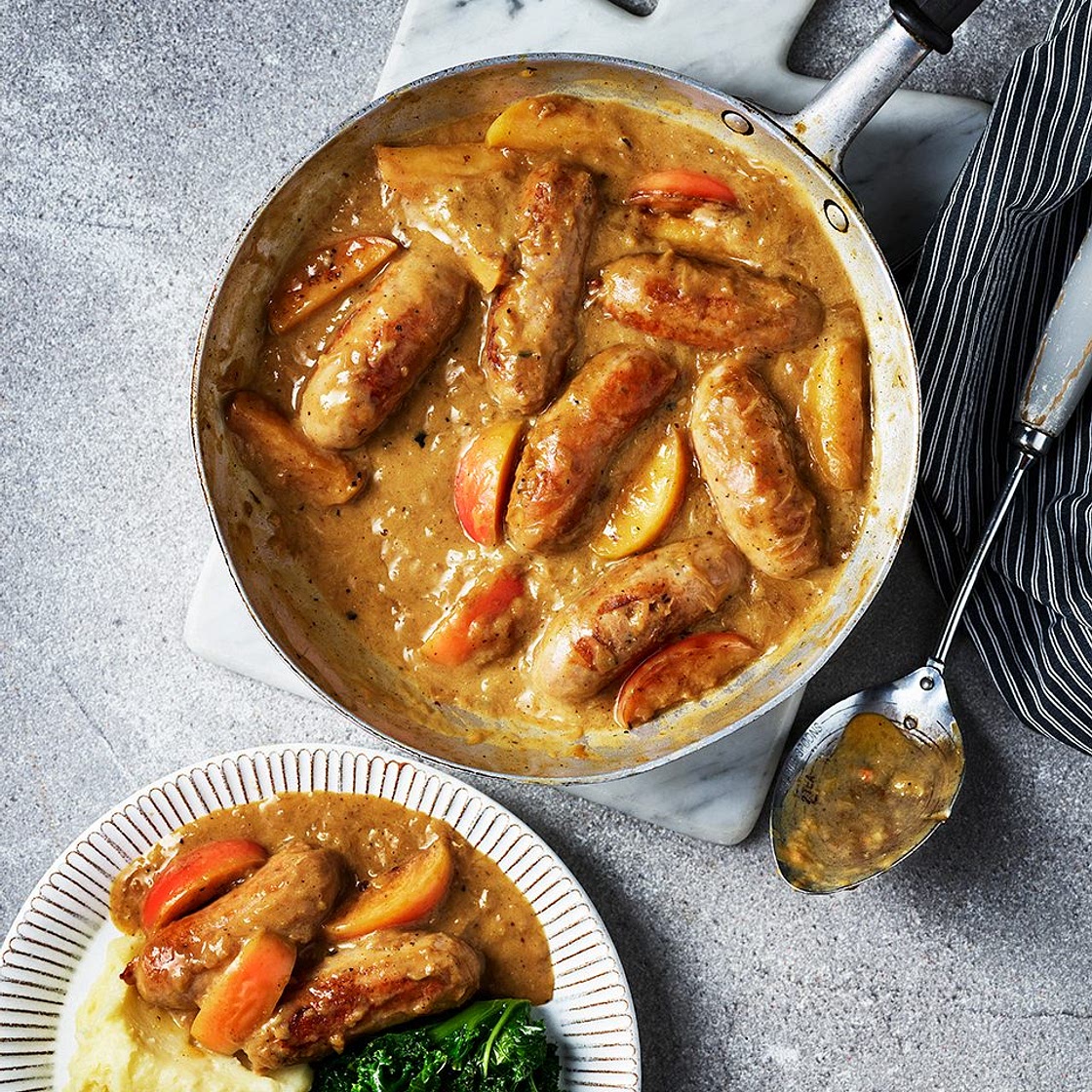 Sausages with apple and onion gravy