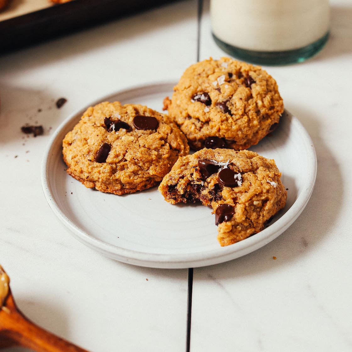 Healthier Peanut Butter Chocolate Chip Cookies (GF & 1 Bowl!)