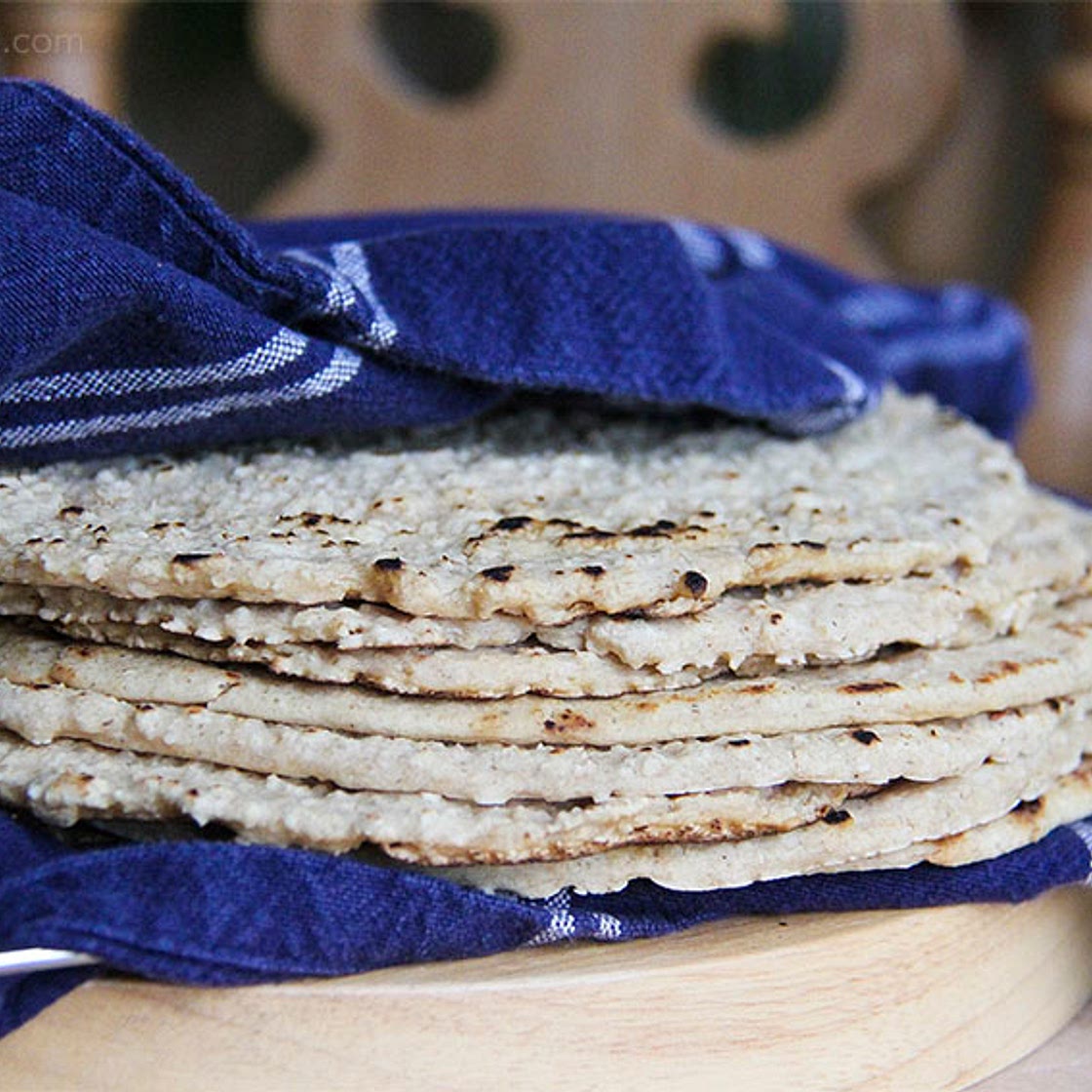 Simple Oatcake Wraps Using A Cast Iron Skillet - 2 ingredients (GF vegan)