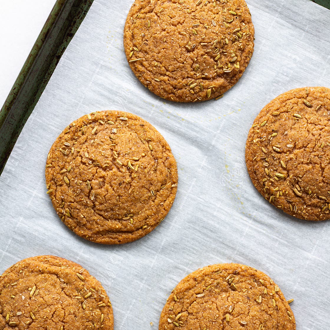 Cream & Honey Cookies with Fennel Sugar