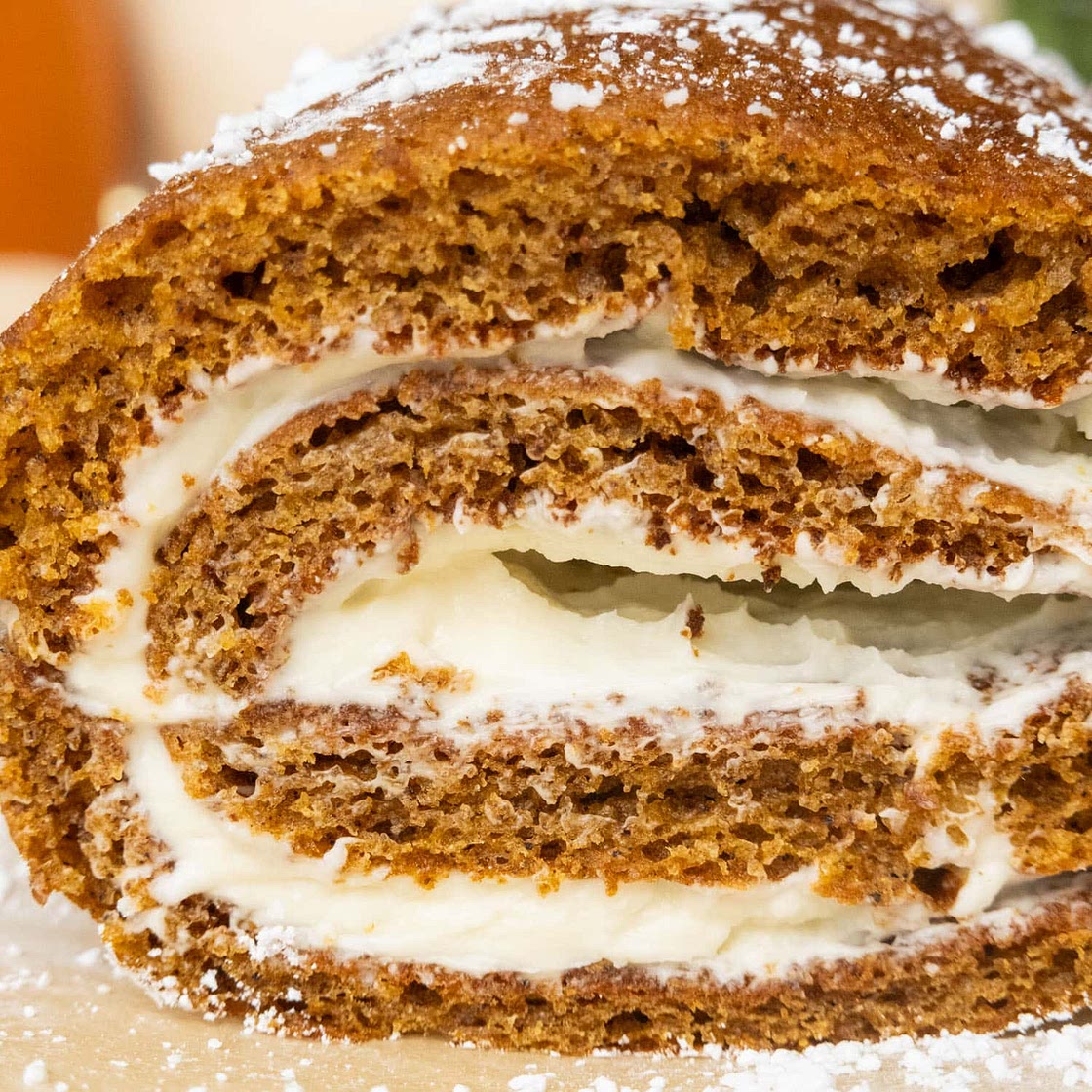 25-Minute Pumpkin Roll with Cream Cheese Filling