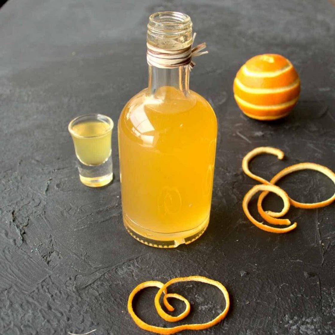 Orange liqueur recipe: Homemade Triple sec