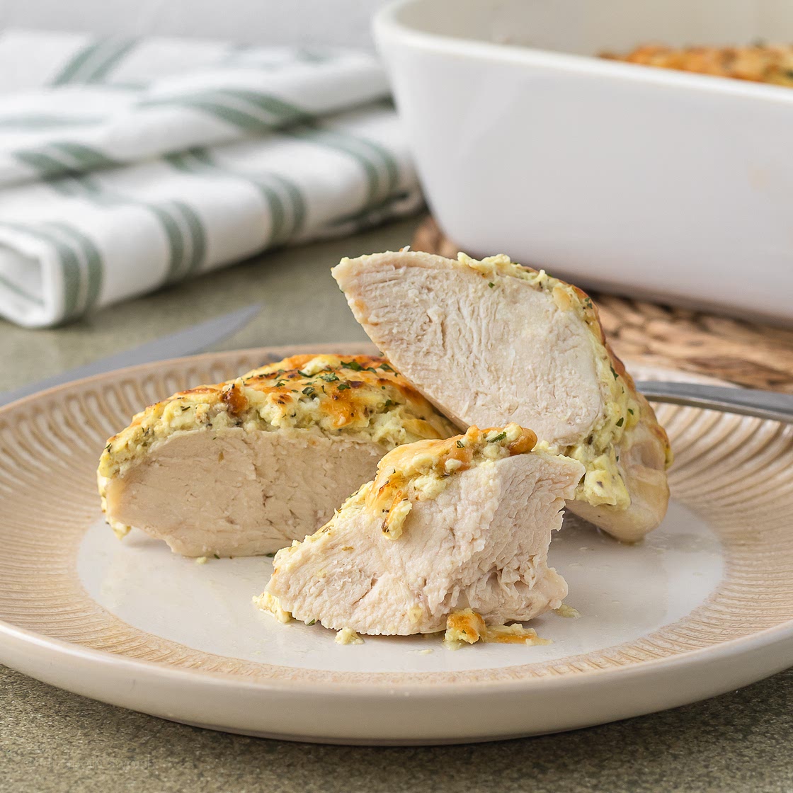 Cheesy Greek Yogurt Chicken Bake