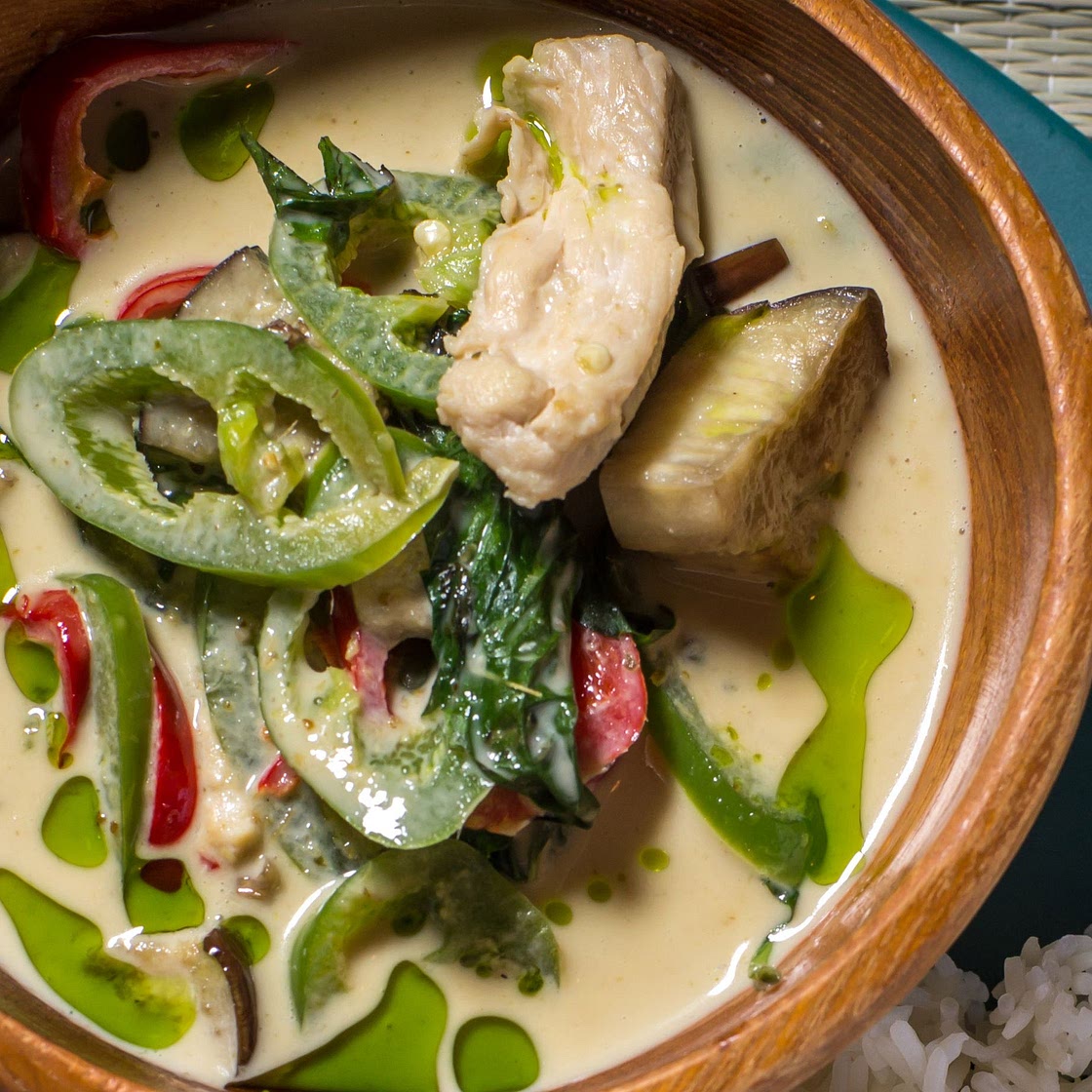 Ultimate Thai Green Curry (Gaeng Khiaw Wan Gai)