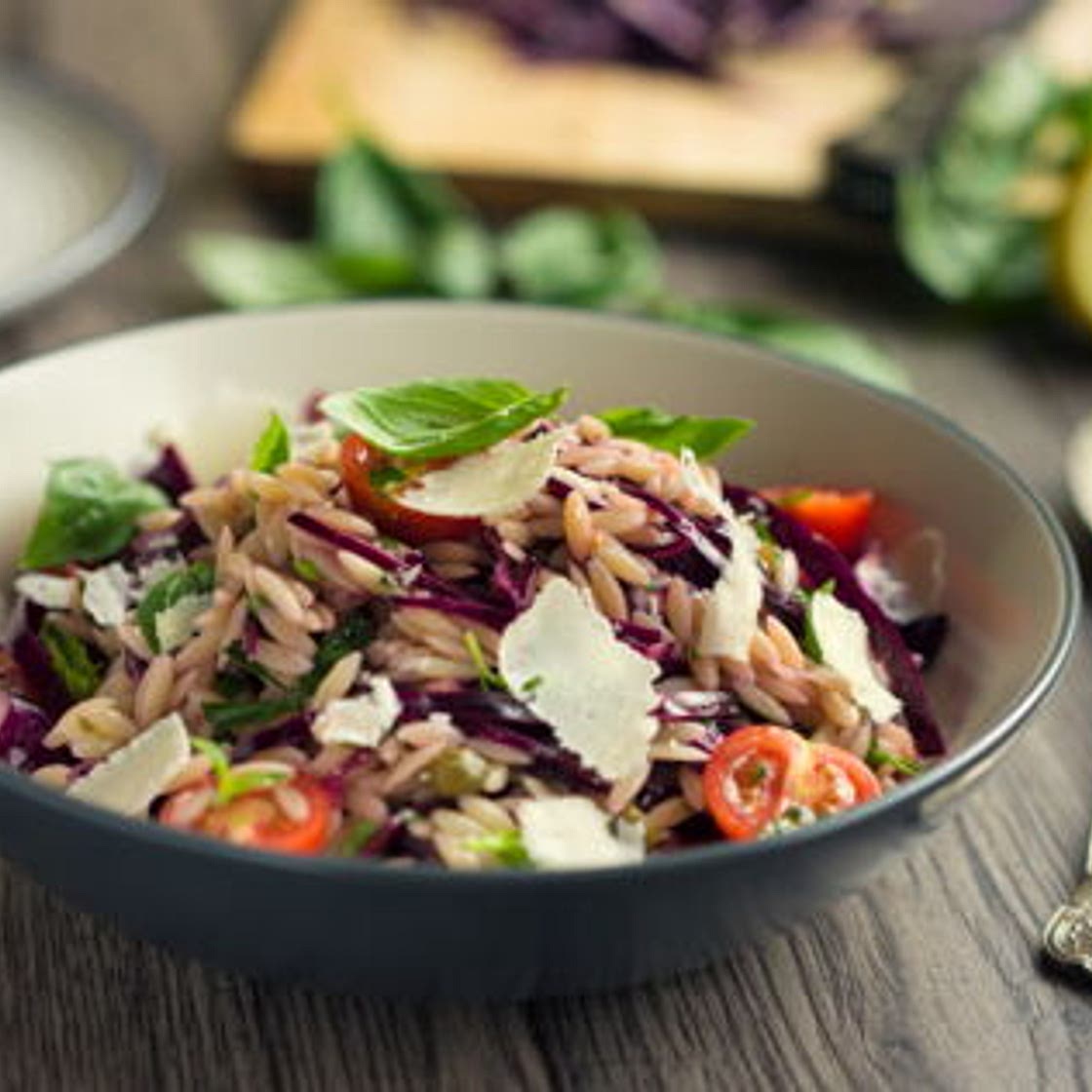 Salade d'orzo au chou rouge