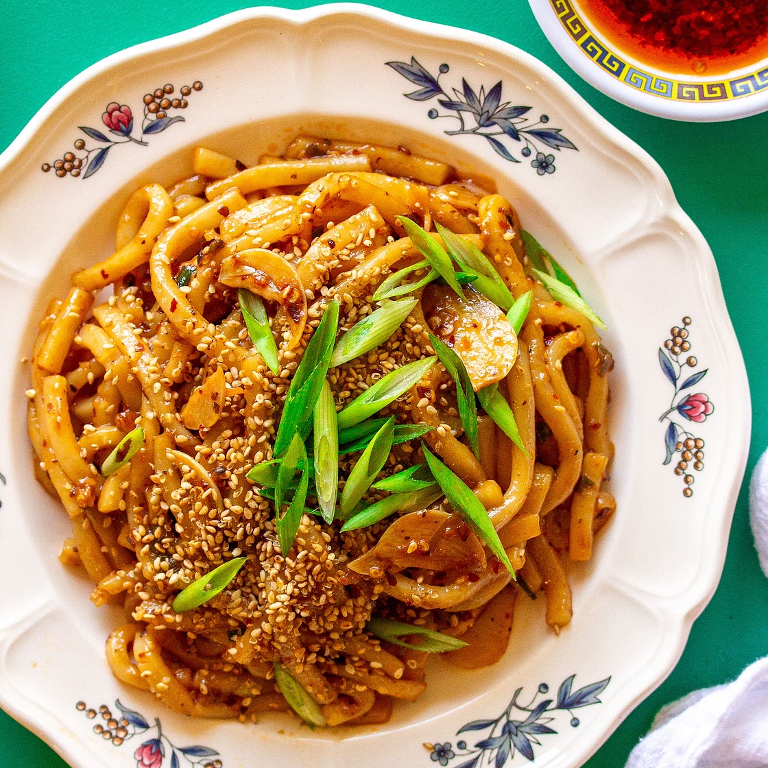 10-Minute Chili Oil Garlic Udon Noodles