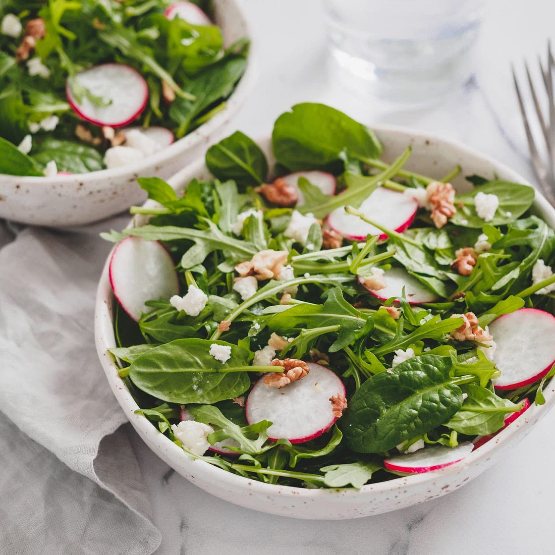 Healthy Spinach Salad With Lemon Dressing and Parmesan