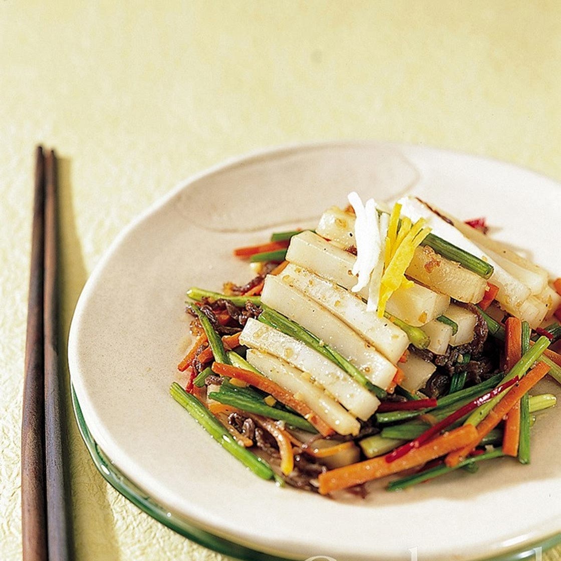 가래떡을 이용한 떡잡채 만드는 법