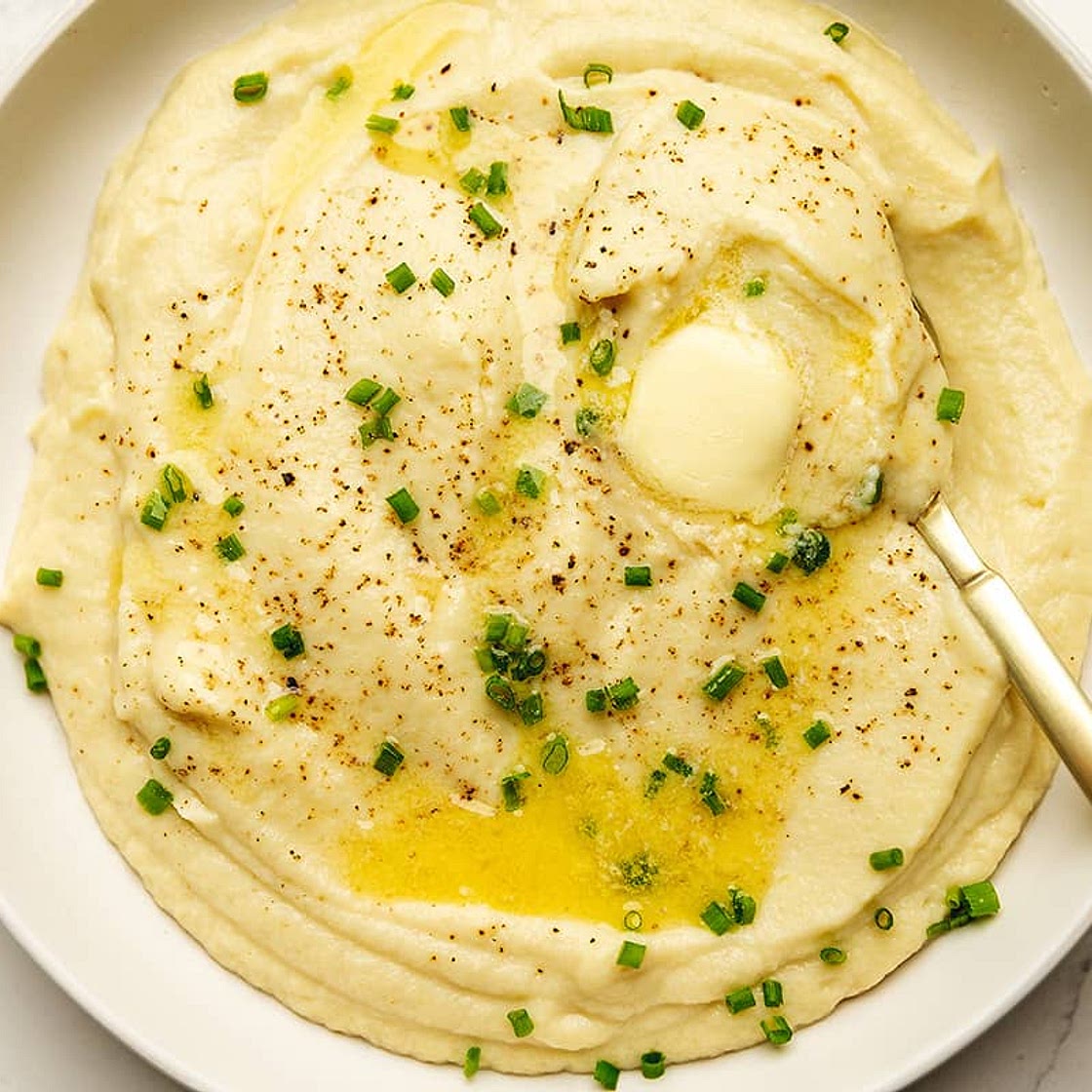 Creamy Keto Mashed Cauliflower "Potatoes" Recipe