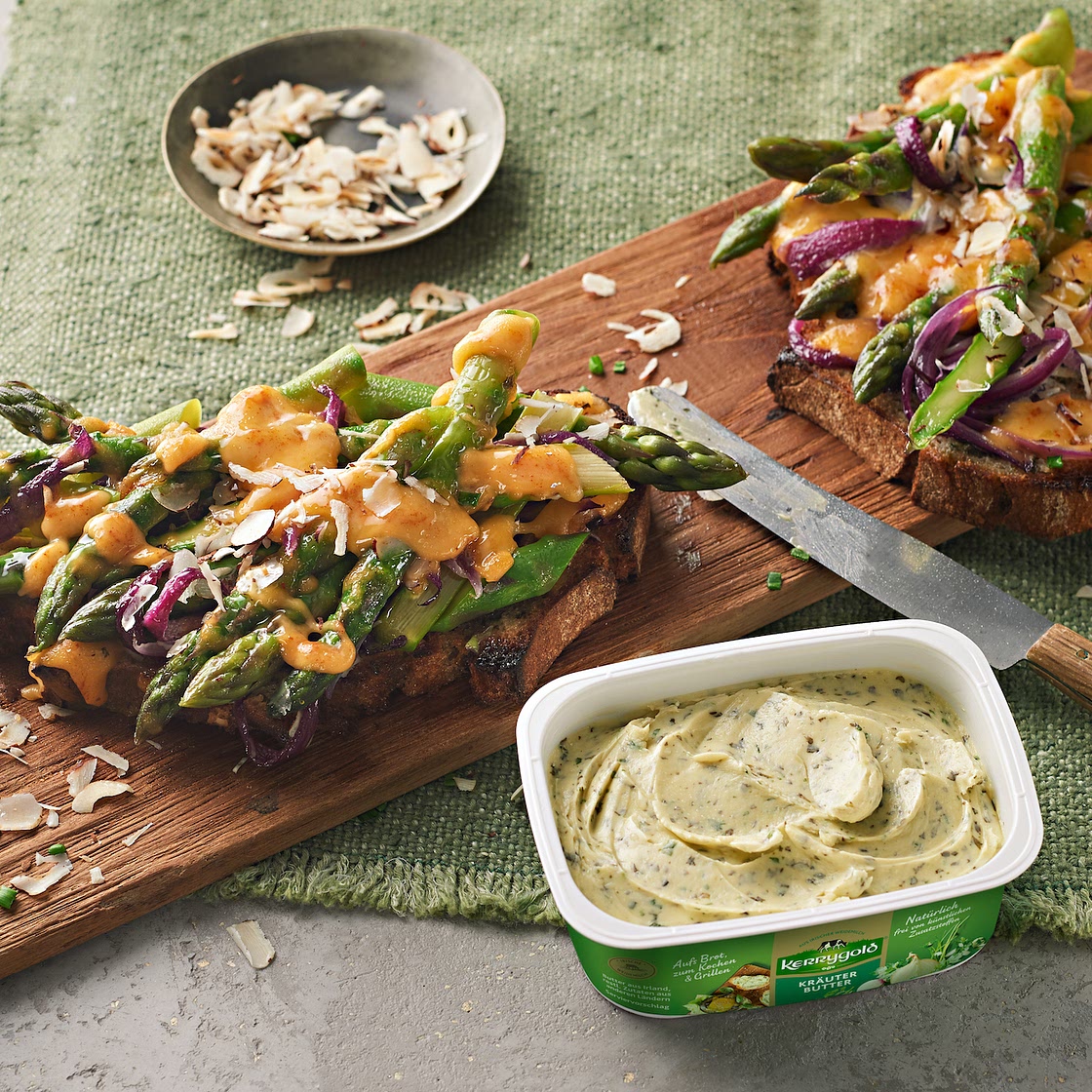 Bauernbrotschnitten aus dem Ofen