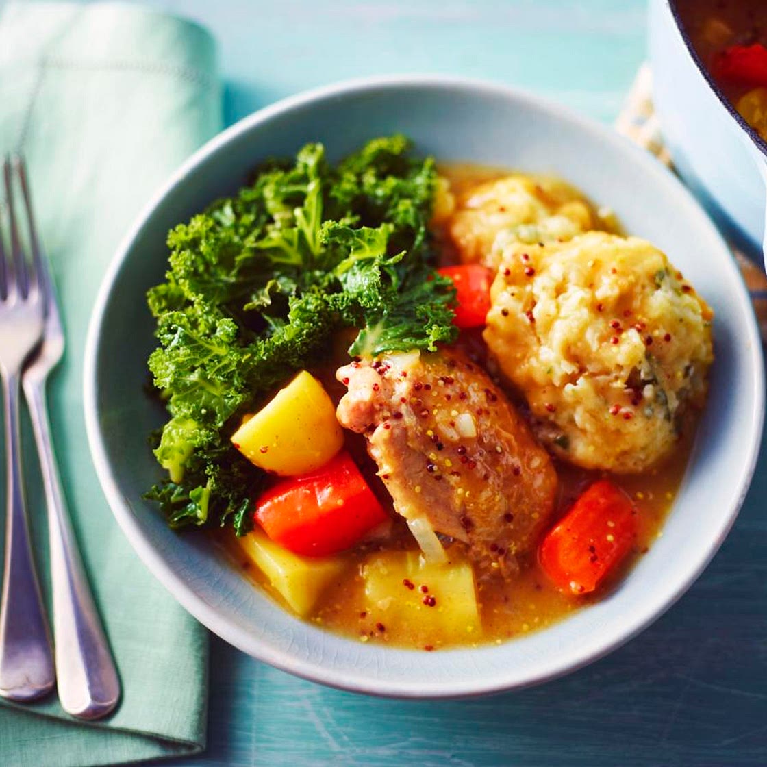 Slow cooker chicken casserole with dumplings